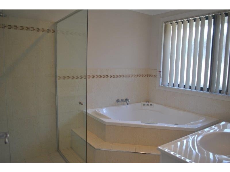 8 Kalinda Place, Tamworth NSW 2340