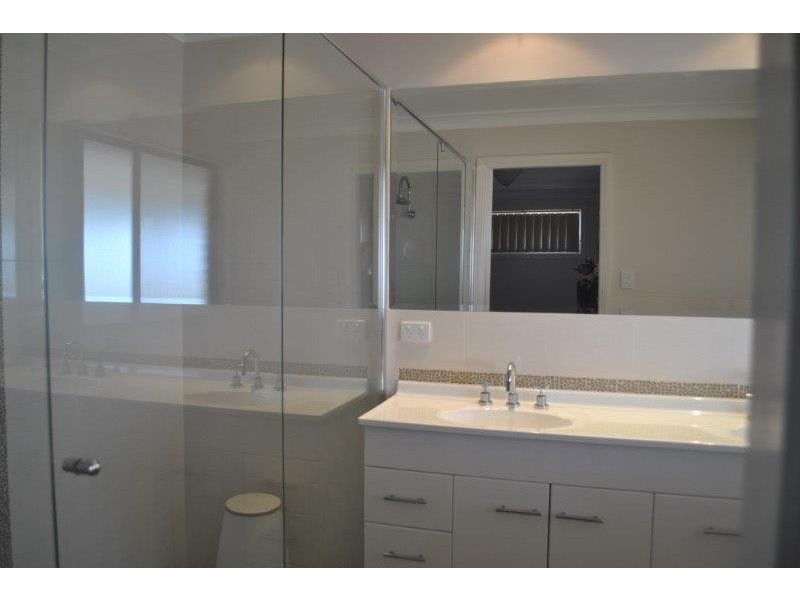 8 Kalinda Place, Tamworth NSW 2340