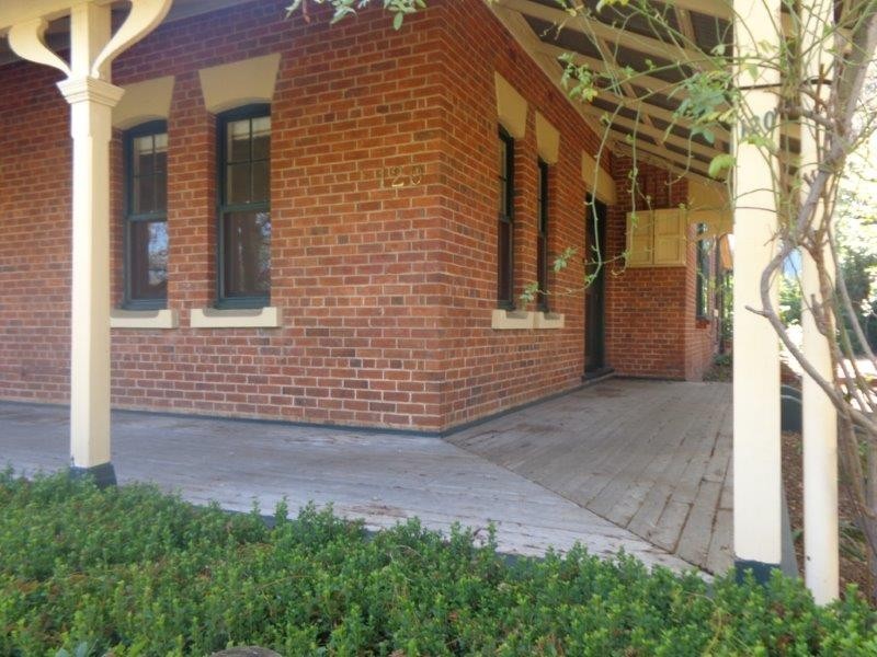 120 Carthage Street, Tamworth NSW 2340