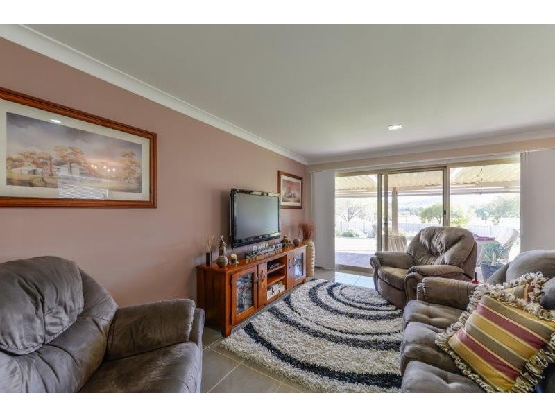 11 Rosella Avenue, Tamworth NSW 2340