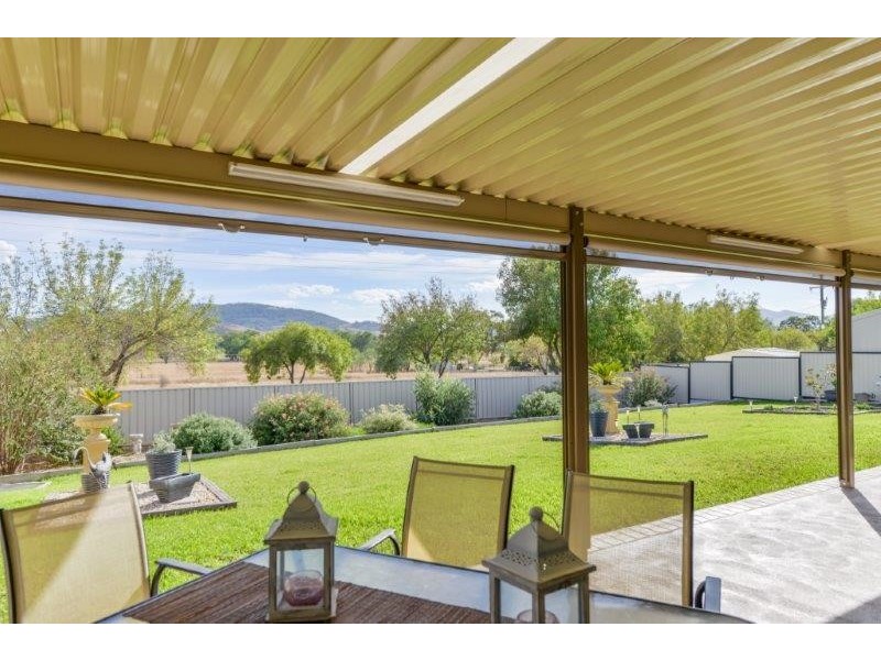 11 Rosella Avenue, Tamworth NSW 2340