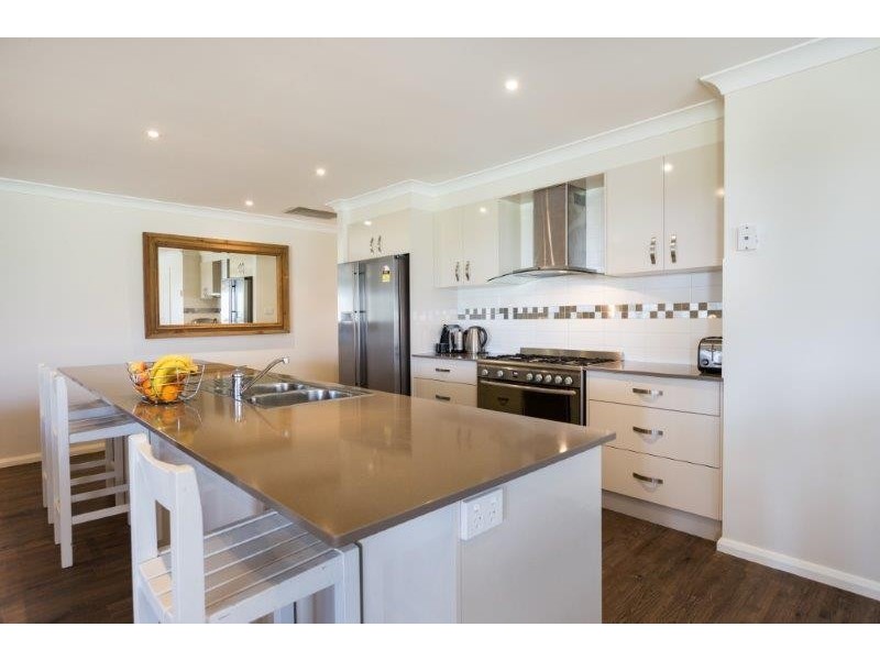 6 Edna Close, Tamworth NSW 2340