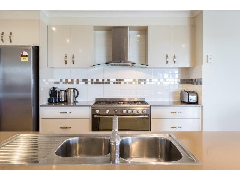 6 Edna Close, Tamworth NSW 2340