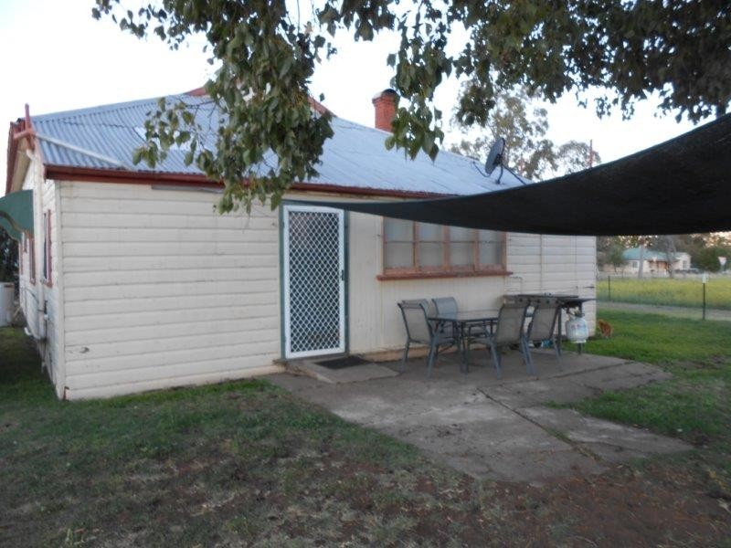 16 and 16A King Street, Duri NSW 2344