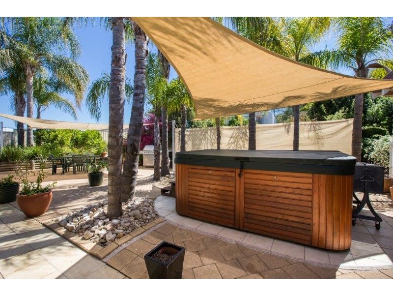 30 Caloola Street, Tamworth NSW 2340