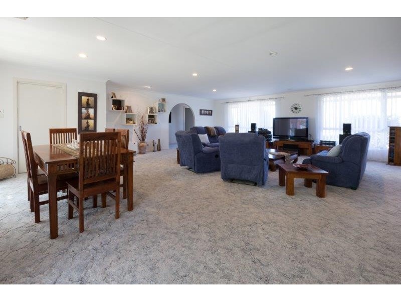 30 Caloola Street, Tamworth NSW 2340