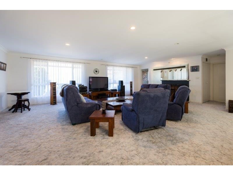 30 Caloola Street, Tamworth NSW 2340