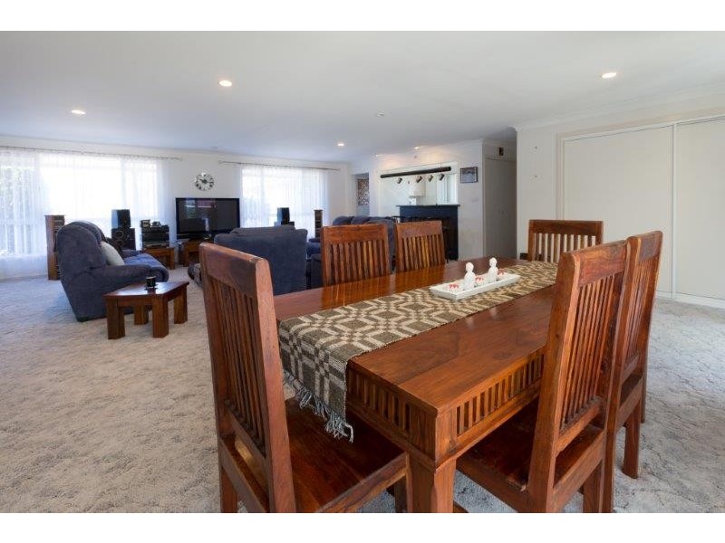 30 Caloola Street, Tamworth NSW 2340