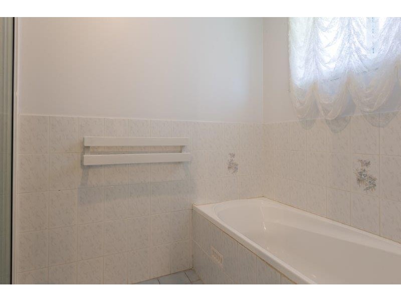 30 Caloola Street, Tamworth NSW 2340