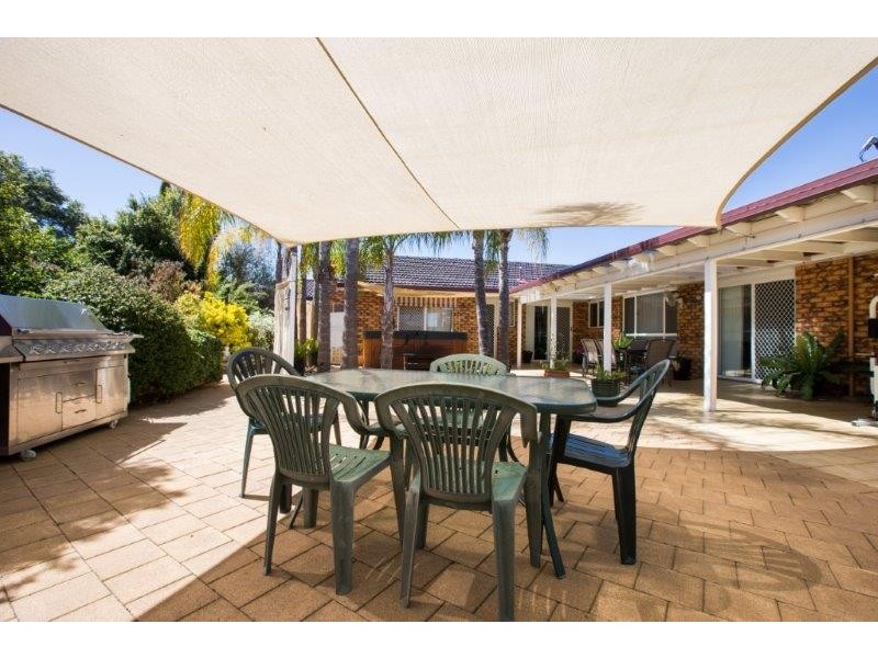 30 Caloola Street, Tamworth NSW 2340