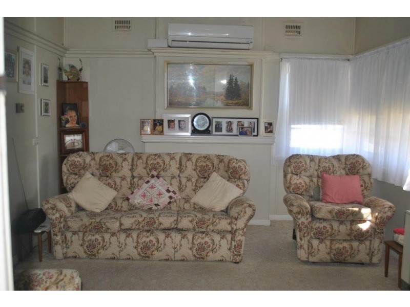 6 Kitchener Street, Tamworth NSW 2340