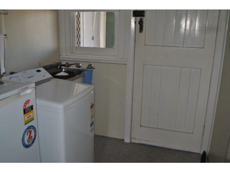 6 Kitchener Street, Tamworth NSW 2340