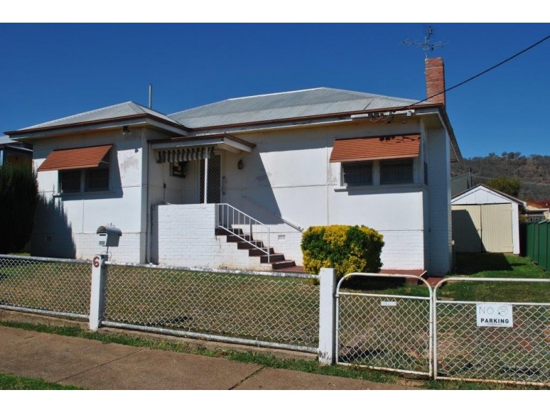 6 Kitchener Street, Tamworth NSW 2340