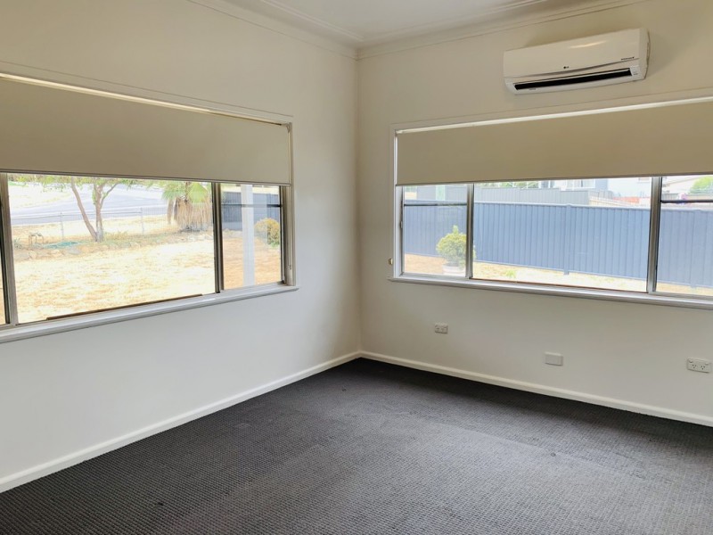 33 Manilla Road, Tamworth NSW 2340