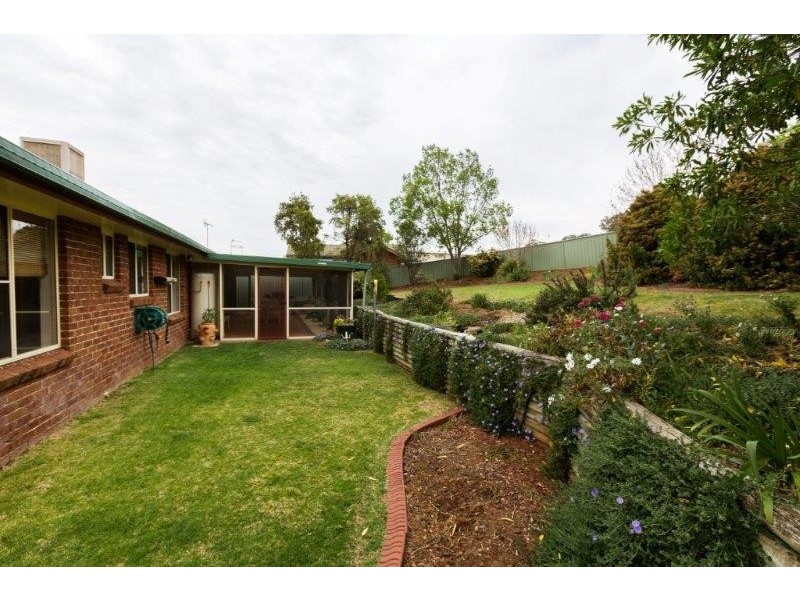 74 Tribe Street, Tamworth NSW 2340