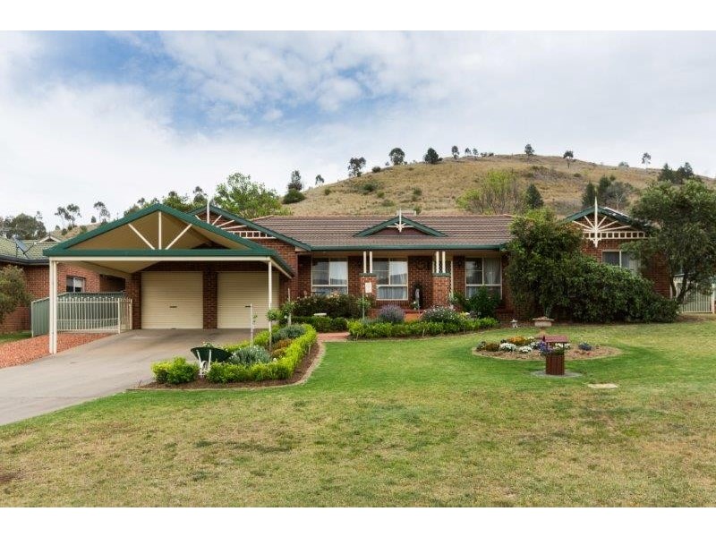 74 Tribe Street, Tamworth NSW 2340