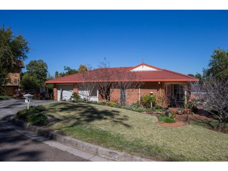5 Arunta Place, Tamworth NSW 2340