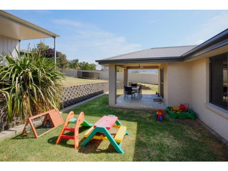 52 Campbell Road, Tamworth NSW 2340