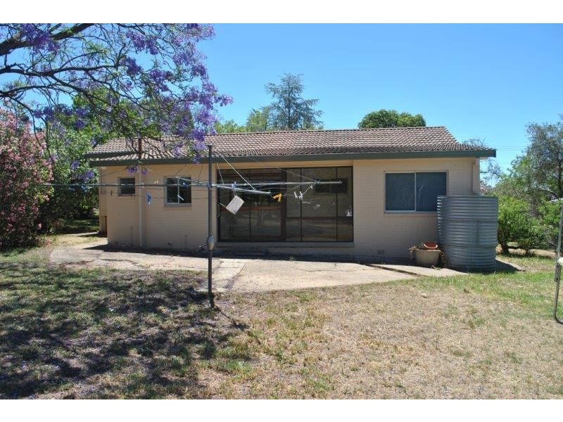 4 Darrell Road, Tamworth NSW 2340