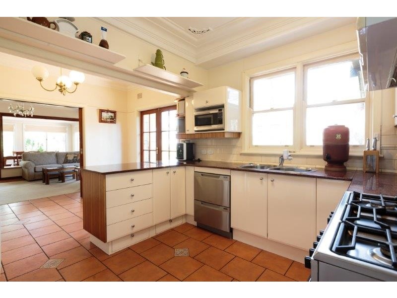 138 Napier Street, Tamworth NSW 2340