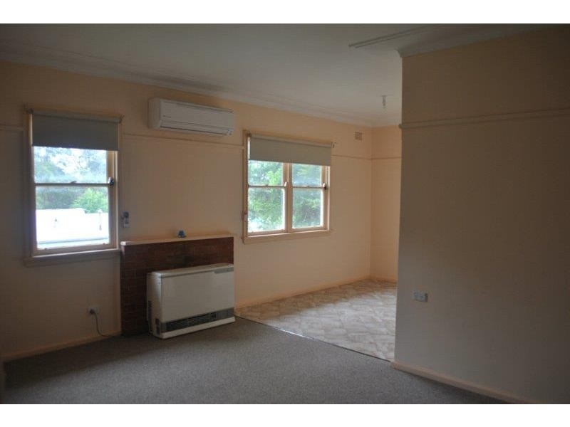 25 Foster Street, Niangala NSW 2354