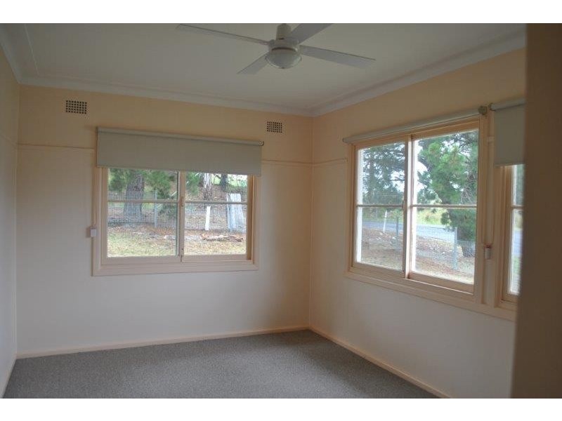 25 Foster Street, Niangala NSW 2354