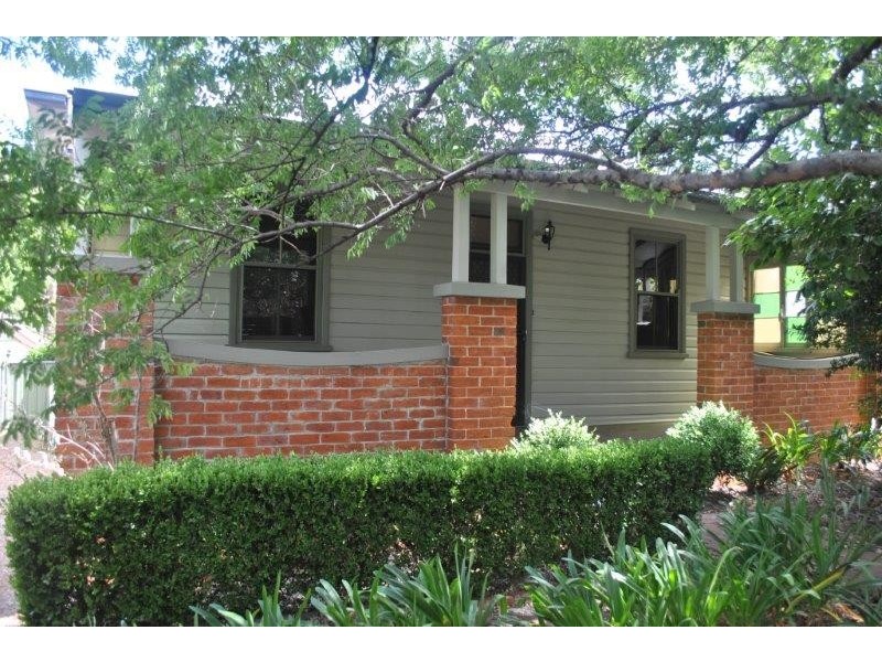 24 White Street, Tamworth NSW 2340