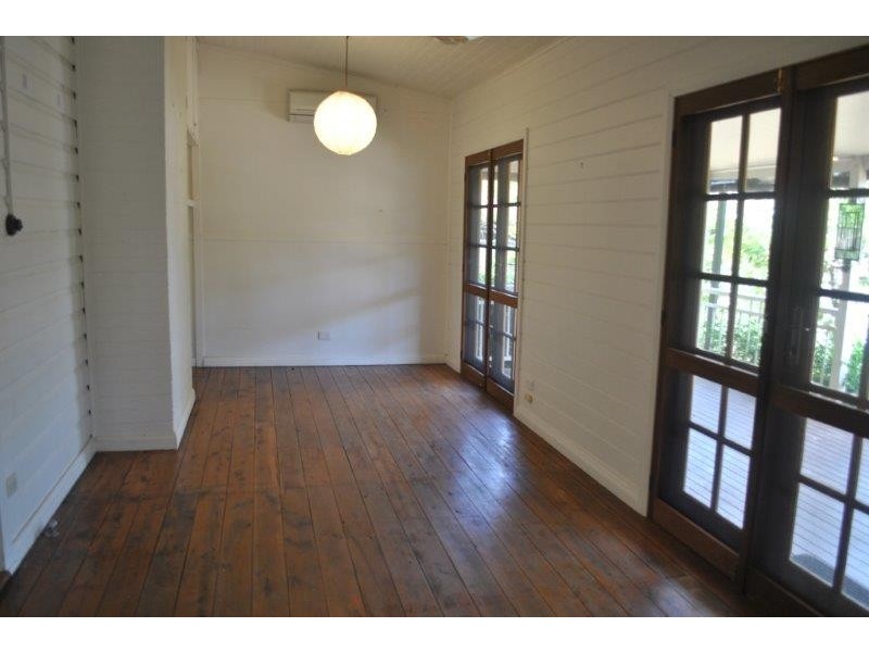 24 White Street, Tamworth NSW 2340