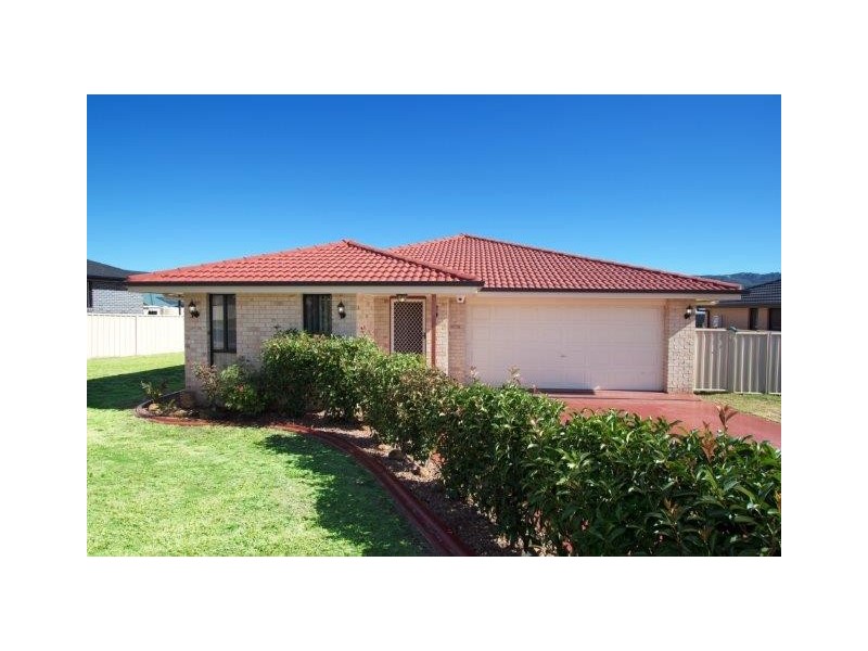 5 Falcon Drive, Tamworth NSW 2340