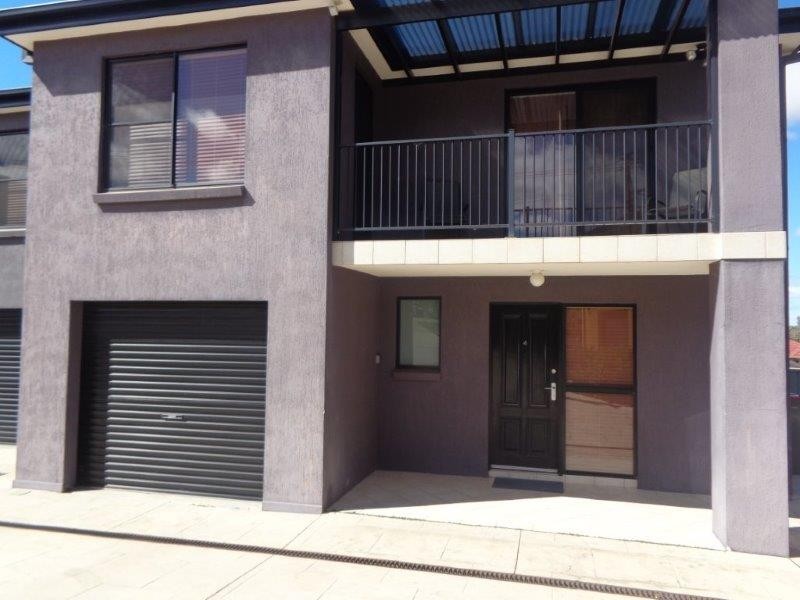 4/345 Armidale Road, Tamworth NSW 2340