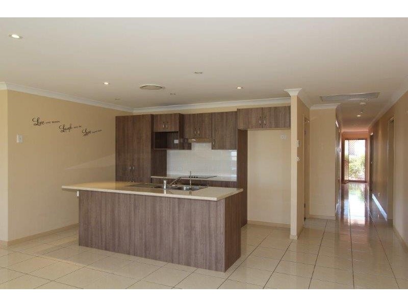 5 Falcon Drive, Tamworth NSW 2340