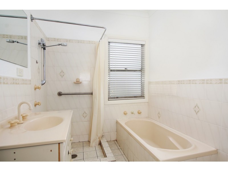 42 William Street, Tamworth NSW 2340