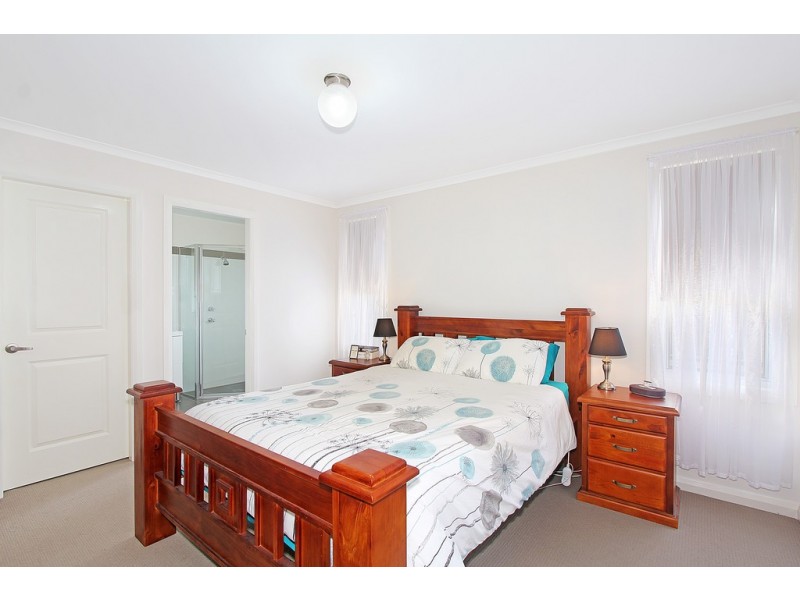 18A and 18B Fishermans Place, Tamworth NSW 2340