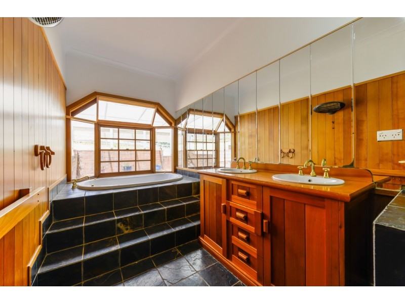 844 Duncans Creek Road, Woolomin NSW 2340