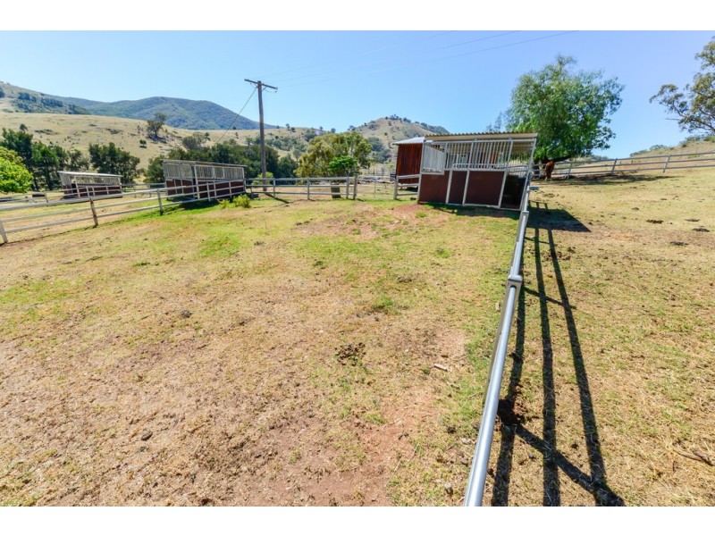 844 Duncans Creek Road, Woolomin NSW 2340