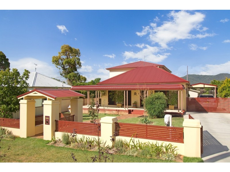 24 Parry Street, Tamworth NSW 2340