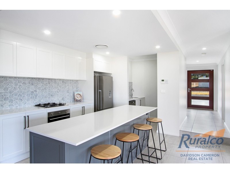 39 Ebony Close, Tamworth NSW 2340