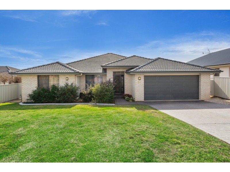 26 Warrah Drive, Calala NSW 2340