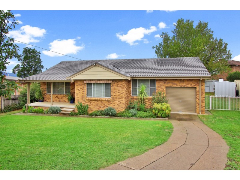 84 McRae Street, Tamworth NSW 2340