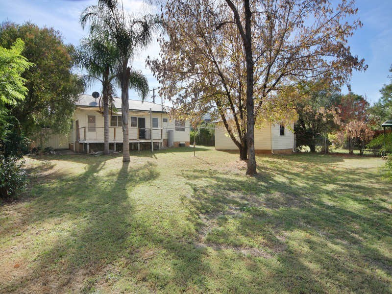 13 Johnston Street, Tamworth NSW 2340