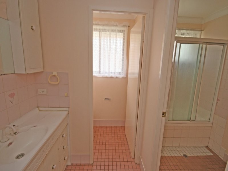 11 Kinarra Street, Tamworth NSW 2340