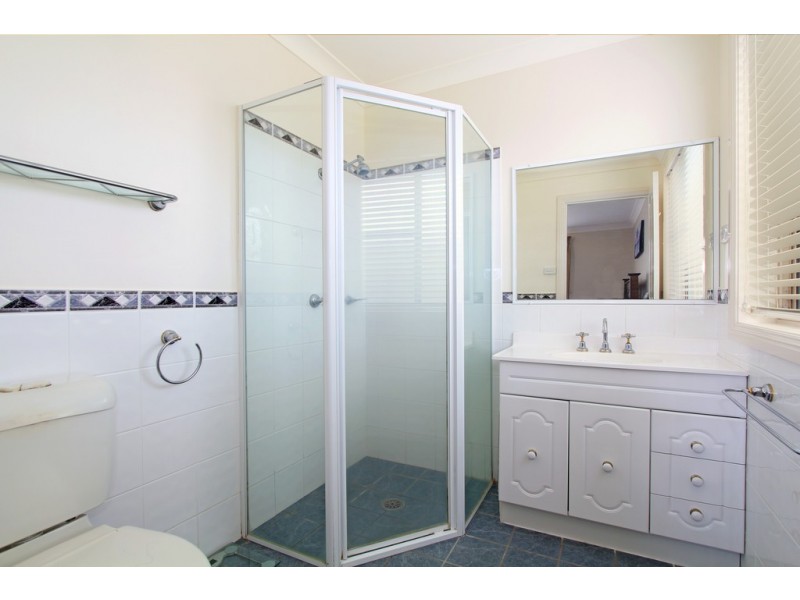 25 The Retreat, Tamworth NSW 2340
