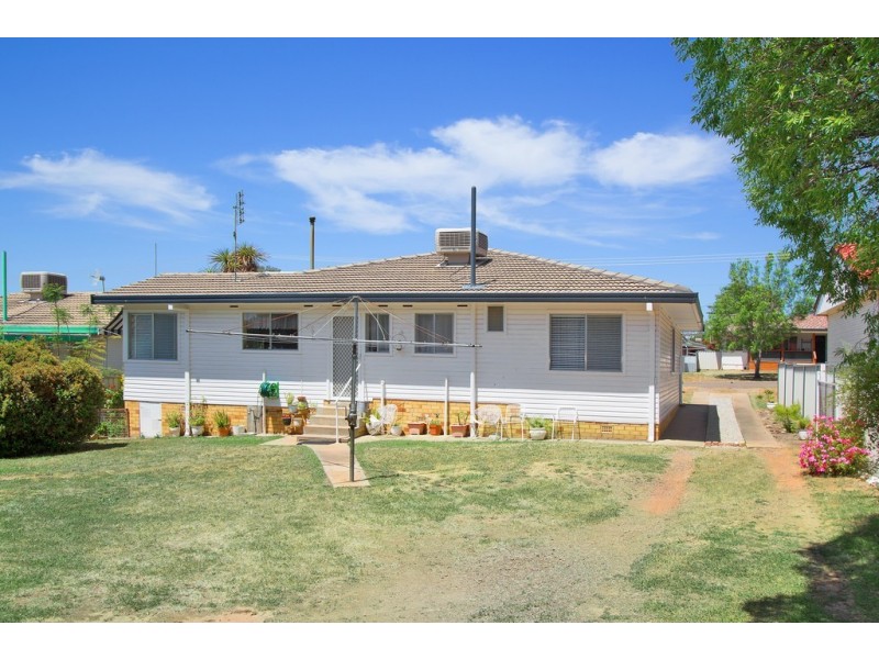 20 Ring Street, Tamworth NSW 2340