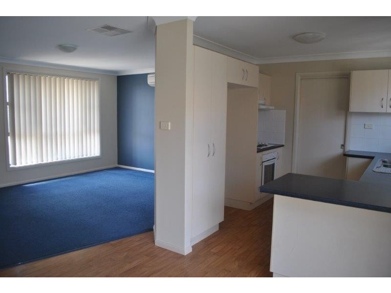 2 Burdekin Place, Tamworth NSW 2340