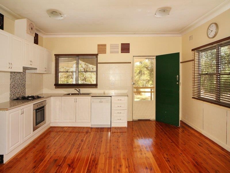 13 Johnston Street, Tamworth NSW 2340