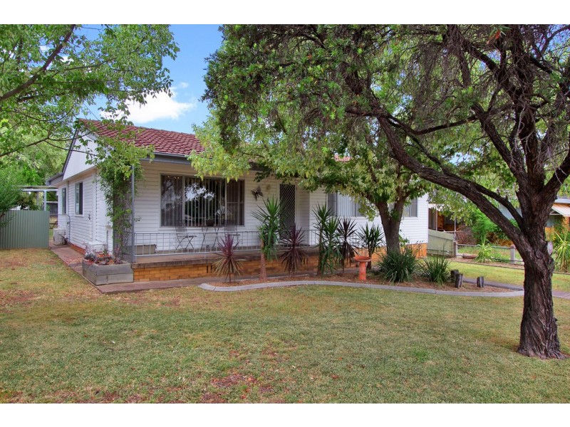 9 Dayal Street, Tamworth NSW 2340