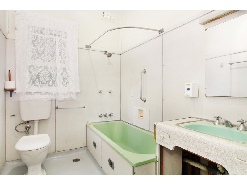 28 Gunnedah Road, Tamworth NSW 2340