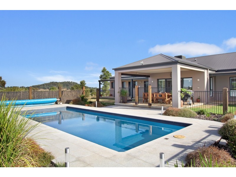 16 Kingfisher Drive, Moore Creek NSW 2340