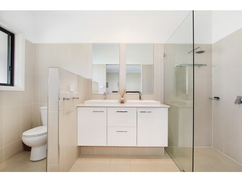 16 Kingfisher Drive, Moore Creek NSW 2340