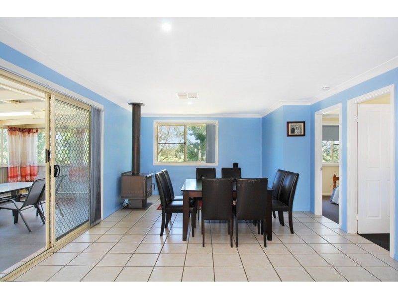 87 Glengarvin Drive, Tamworth NSW 2340